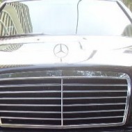 W124 Mercedes E-Class: Mirror Minutiae